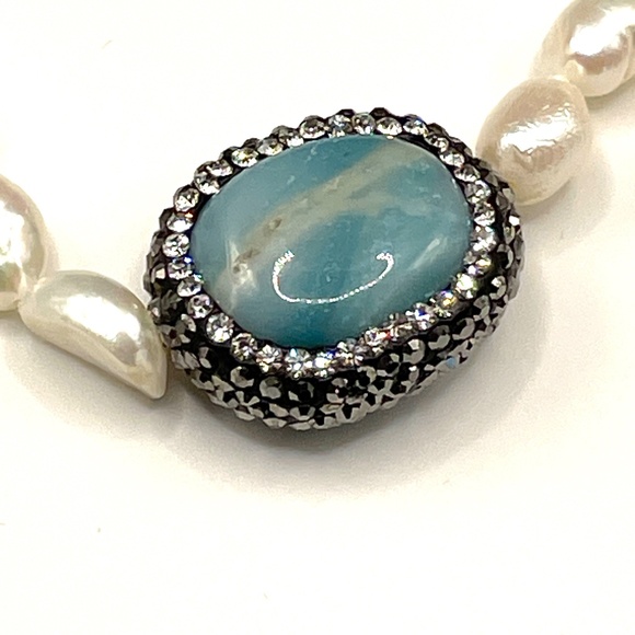 Iris & Lily London New Freshwater Pearl Gemstone Rhinestone Long Necklace - Picture 10 of 16